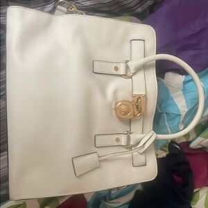 Elegant White Handbag
